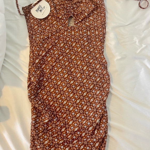 Princess Polly Dress - Picture 2 of 4